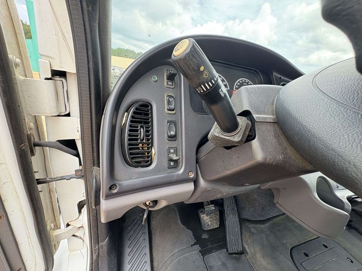 2017-freightliner-s2g-image-17