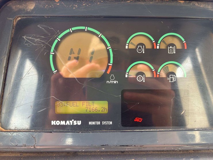2004-komatsu-d65px-image-56