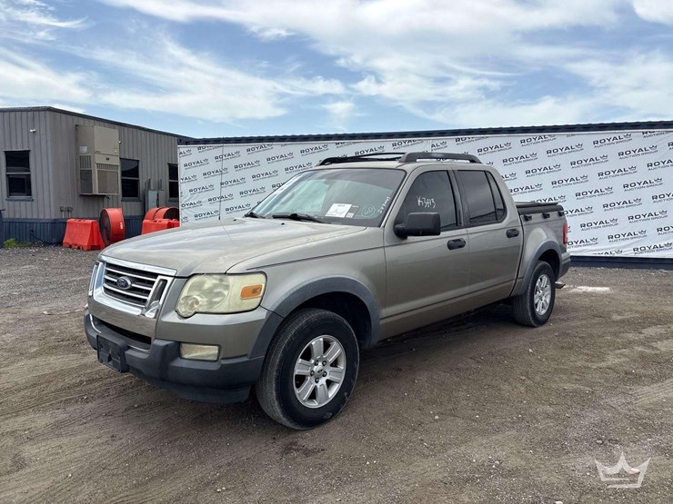 2008-ford-explorer-sport-trac-image-1