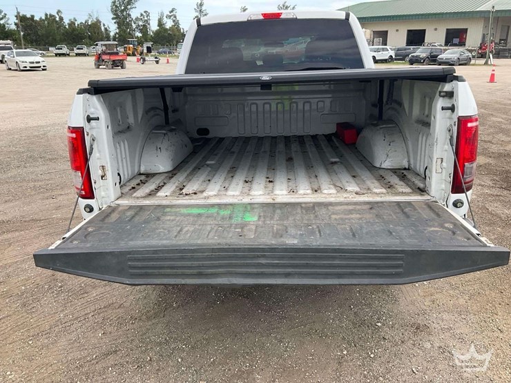 2016-ford-f150-image-30