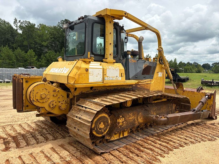 2004-komatsu-d65px-image-3