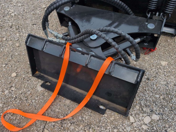 iranch-mini-skid-steer-snow-pusher-image-4