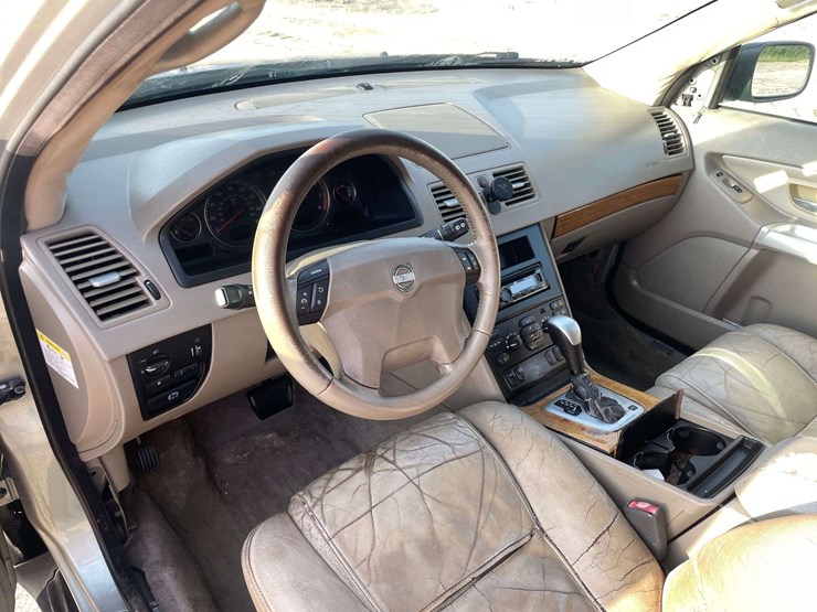 2004-volvo-xc90-image-11