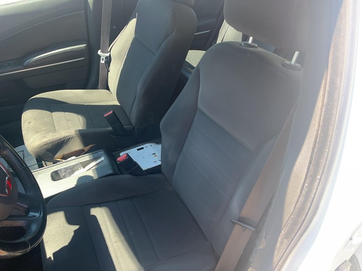 2016-dodge-charger-awd-police-passenger-car-image-61