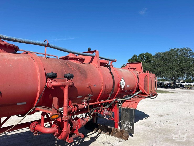 2012-tiger-44ft.-2,000-gallon-t/a-vacuum-tanker-trailer-image-18
