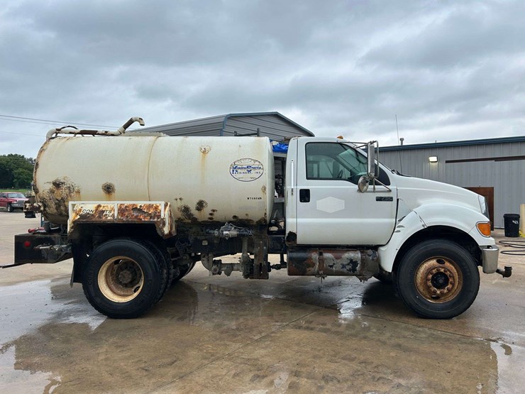 2007-ford-f750-image-4