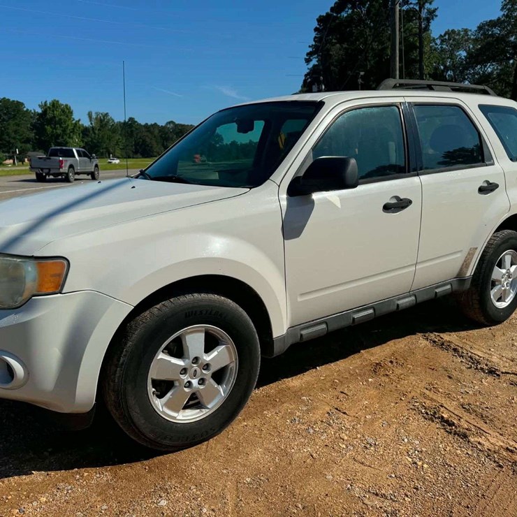 2010 FORD ESCAPE