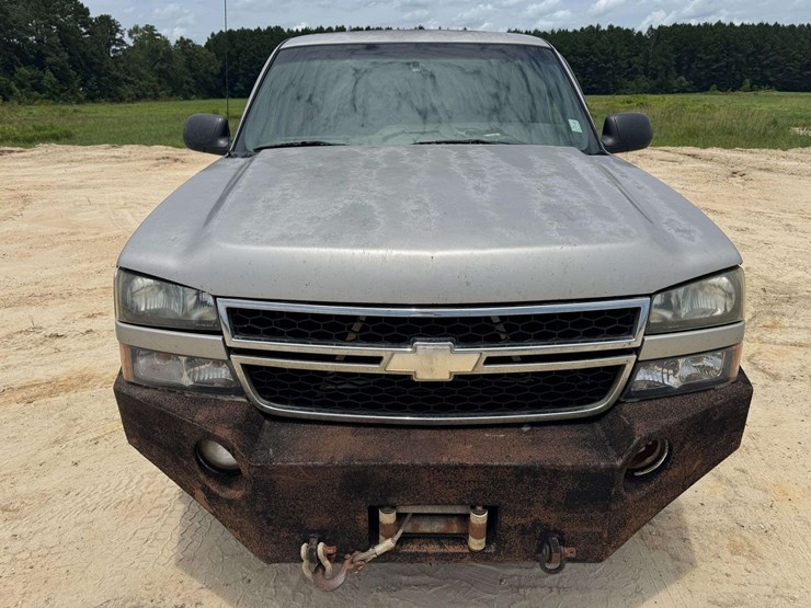 2006-chevrolet-silverado-1500-lt-image-5