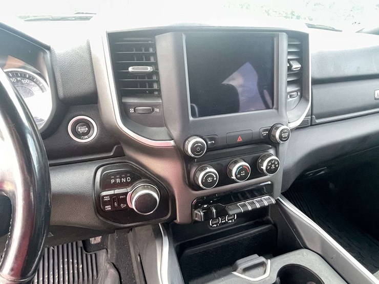2021-dodge-2500-image-13