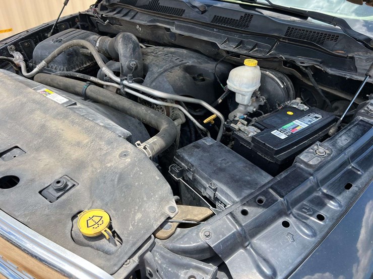 2013-ram-1500-laramie-image-19