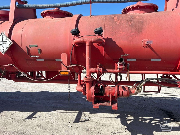 2012-tiger-44ft.-2,000-gallon-t/a-vacuum-tanker-trailer-image-16