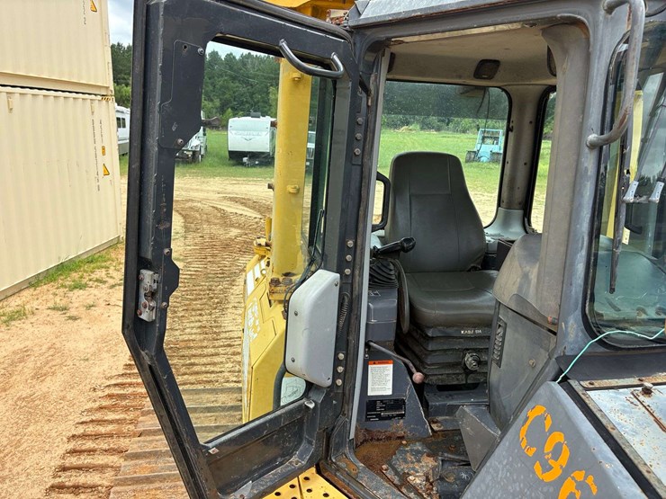 2004-komatsu-d65px-image-19