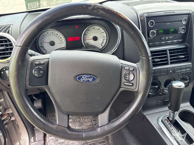 2008-ford-explorer-sport-trac-image-18