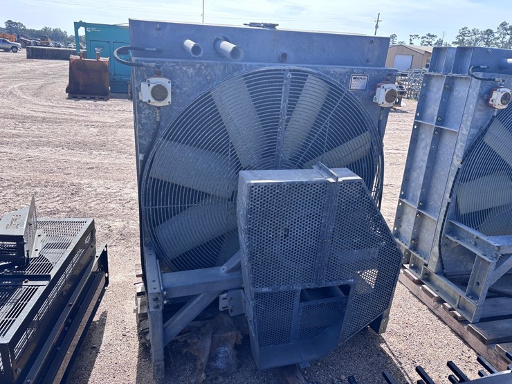 #39240-•-heavy-duty-radiator-with-fan-image-2