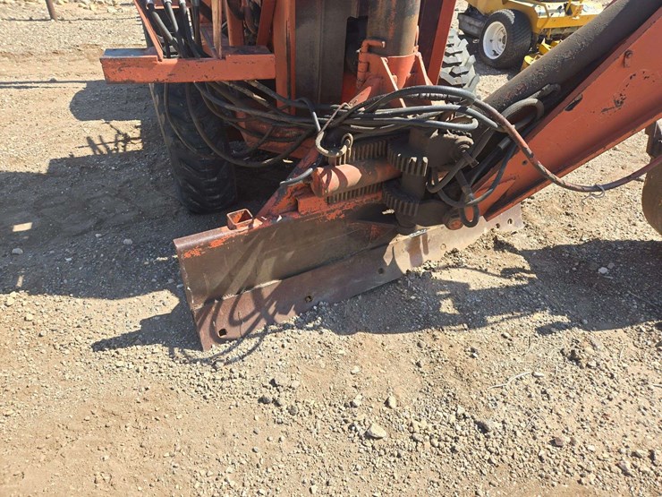 1970-ditch-witch-v30-image-3