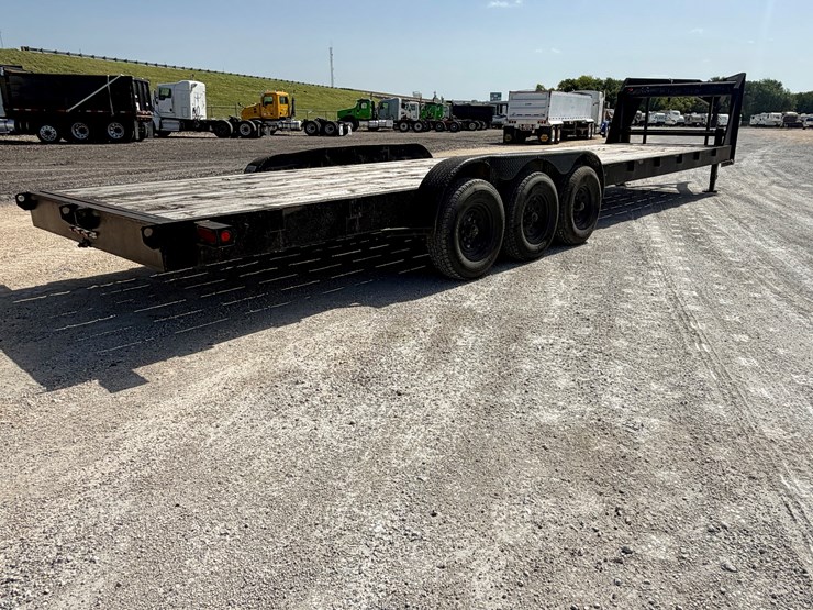 2005-c&m-lowboy-flatbed-trailer-image-5