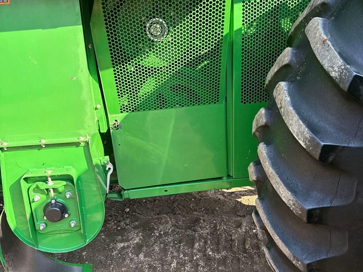 2011-john-deere-9770-sts-image-103