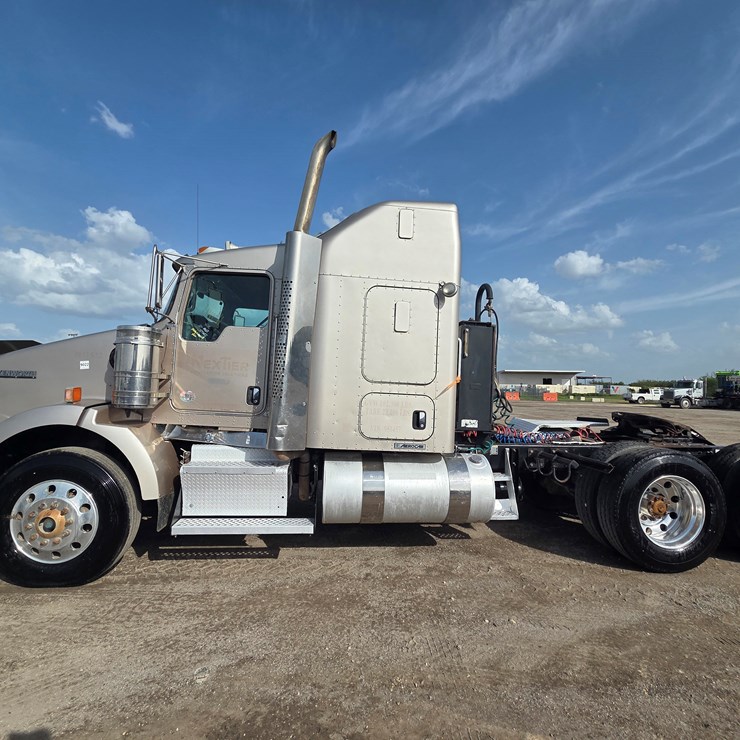 2012 KENWORTH T800