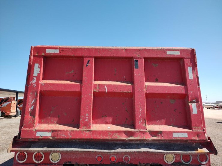1996-peterbilt-377-image-19