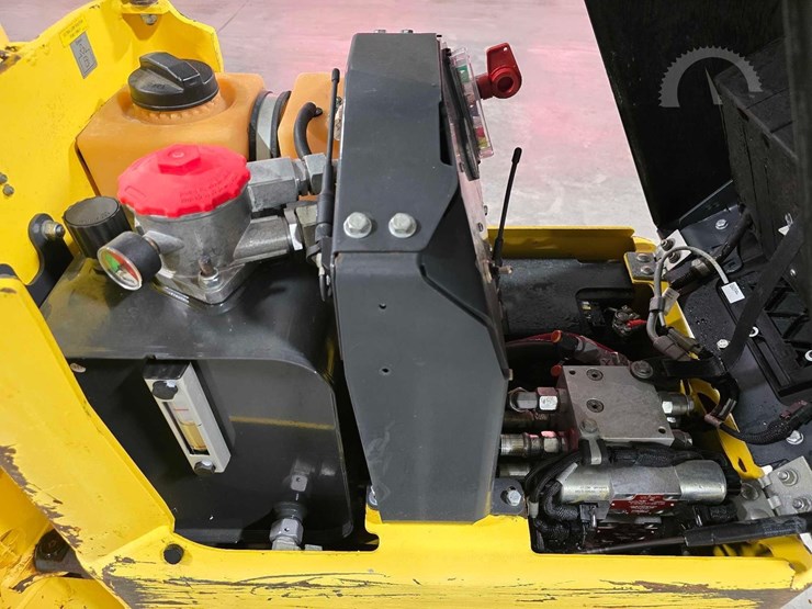 2019-bomag-bmp8500-image-15