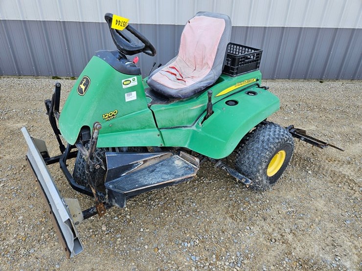 john-deere-1200-image-1