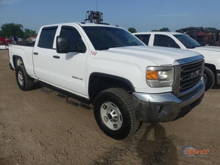 2015-gmc-2500hd-image-1