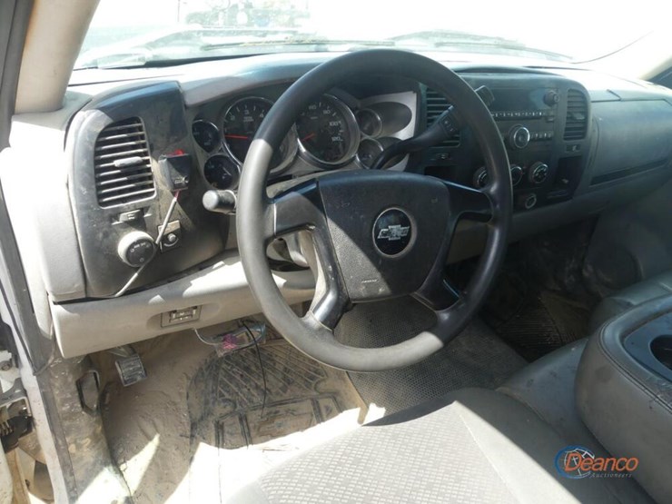 2009-chevrolet-2500hd-image-8