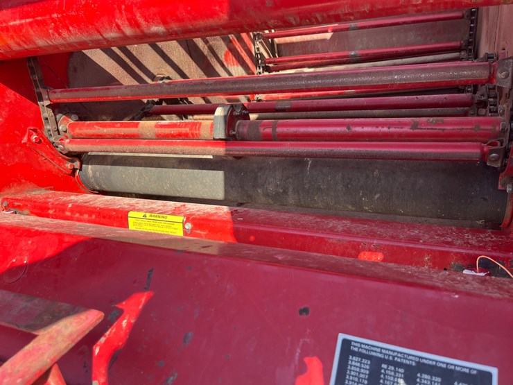 new-holland-853-image-23