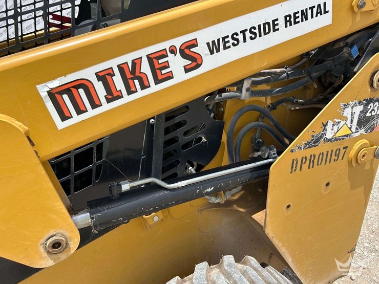 caterpillar-232d-compact-wheel-loader-skid-steer-image-16