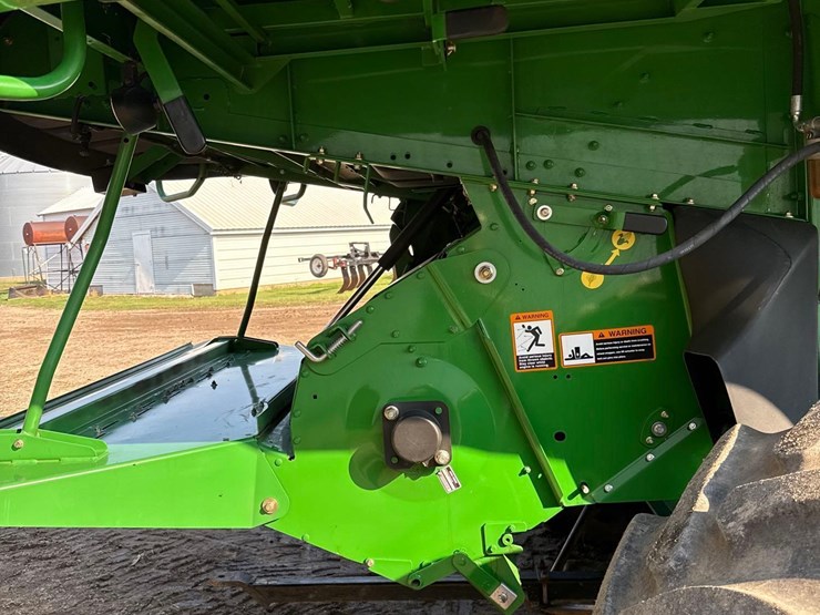 2011-john-deere-9770-sts-image-97