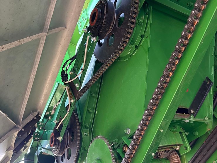 2011-john-deere-9770-sts-image-129