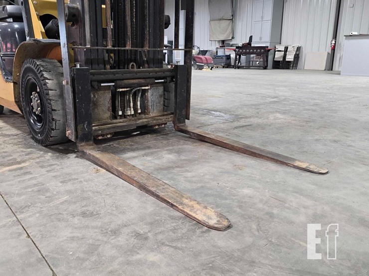 2020-caterpillar-gp25n-image-9