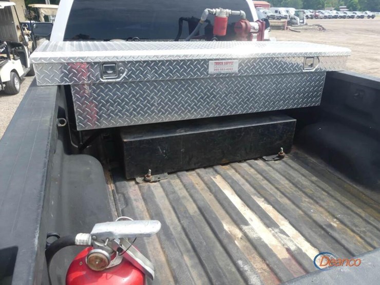 2016-gmc-sierra-2500hd-image-4