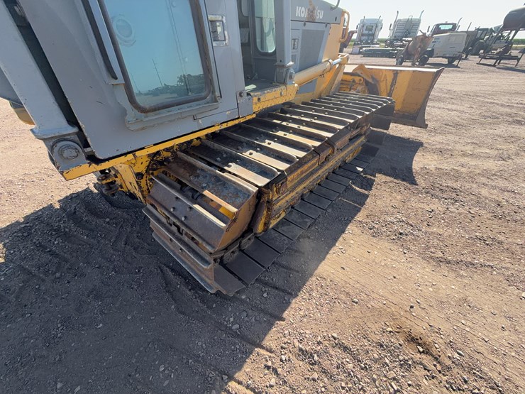 2002-komatsu-d38p-dozer-image-16