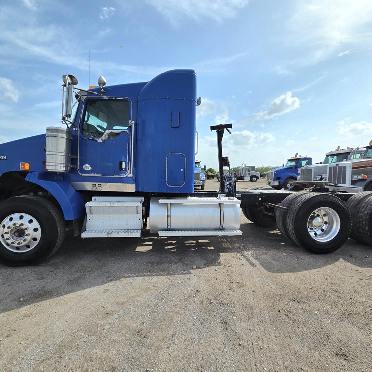 2013 KENWORTH T800