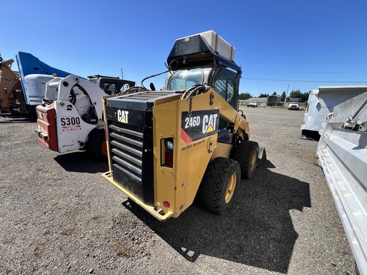 2015-caterpillar-246d-image-5