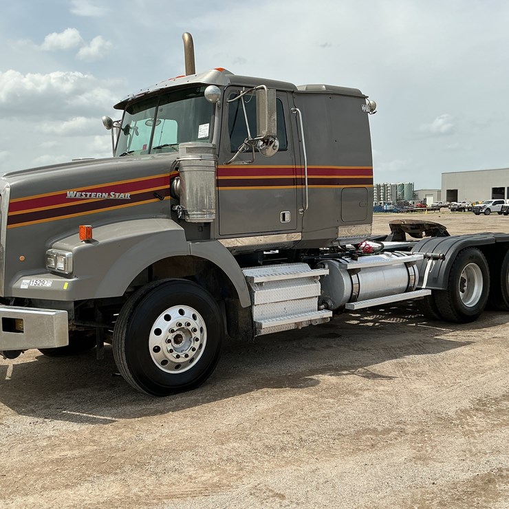 2012 WESTERN STAR 4900SB