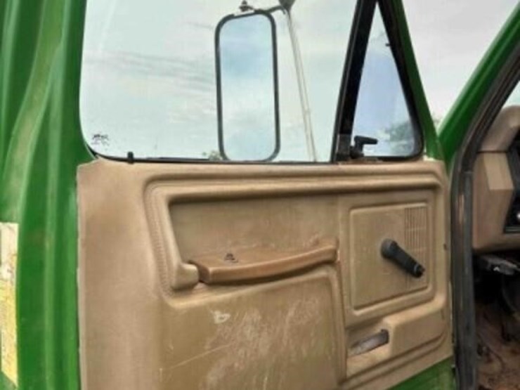 1988-ford-f700-image-19