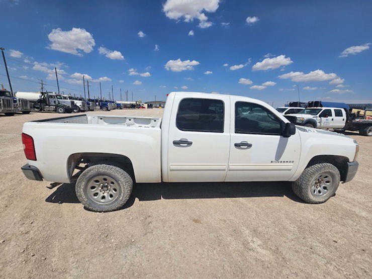 2012-chevrolet-silverado-1500-image-2