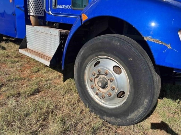 2010-kenworth-t370-image-14