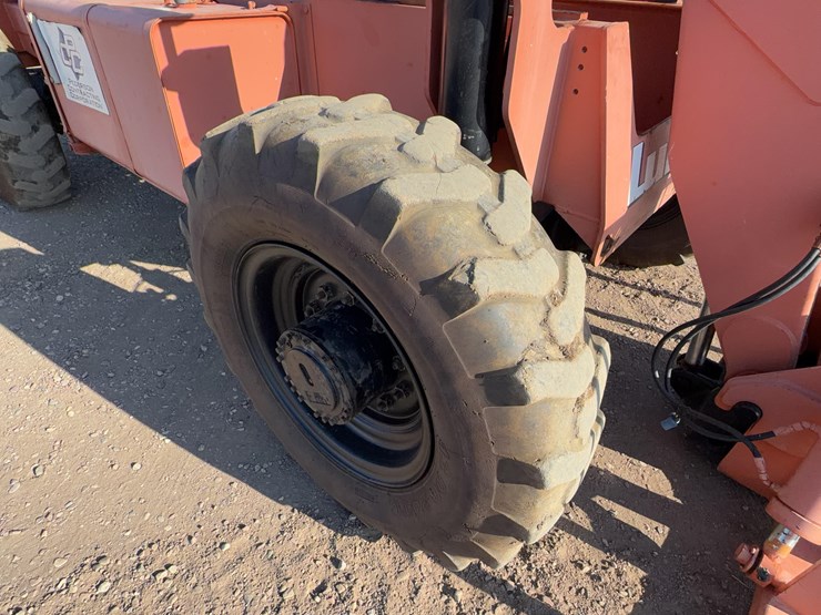 lull-international-644b-42-telehandler-image-32