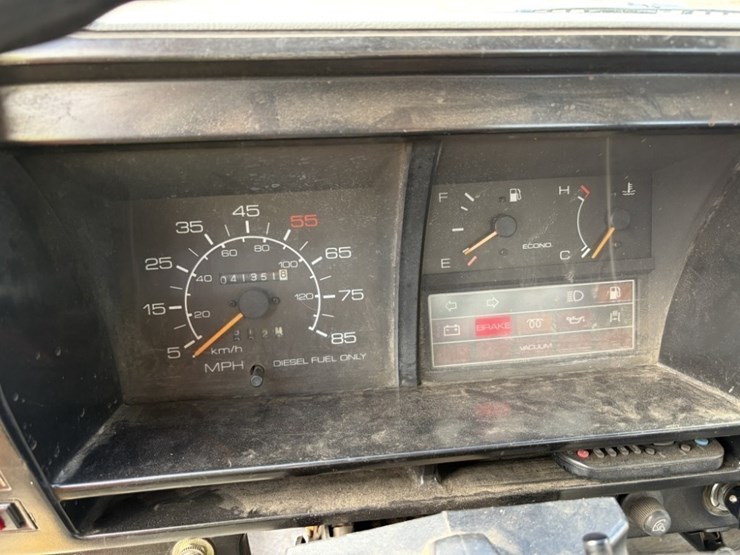 1989-isuzu-npr-image-22