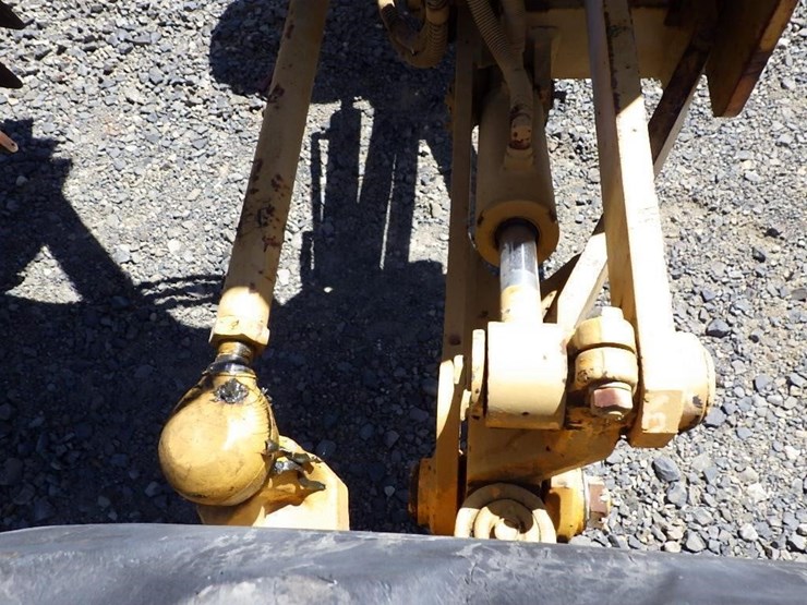 mitsubishi-mg130-motor-grader-image-20