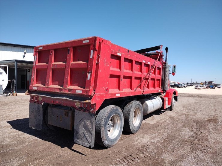1996-peterbilt-377-image-5