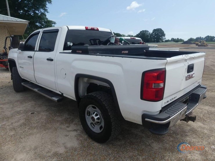 2016-gmc-sierra-2500hd-image-3