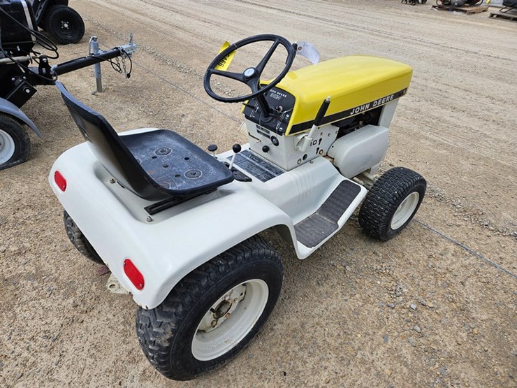 john-deere-110-image-5