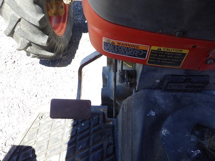 kubota-m900-tractor-image-24