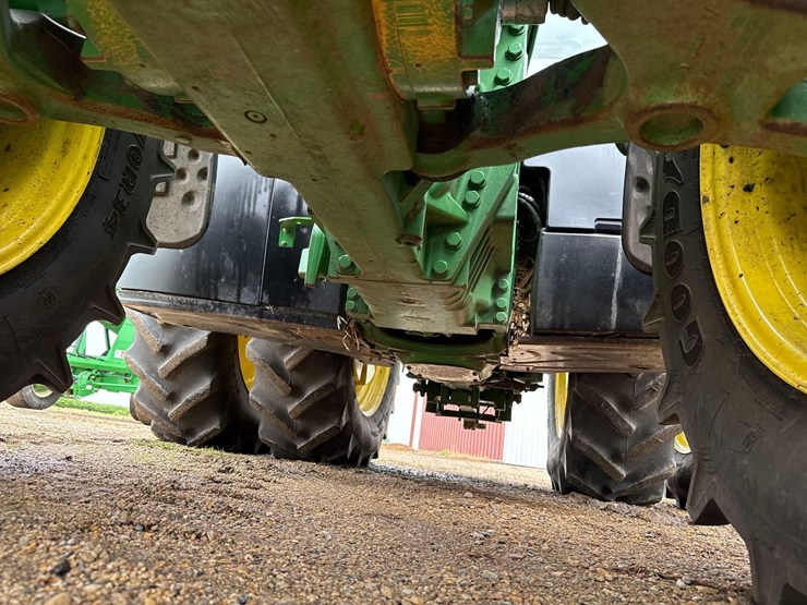 2014-john-deere-8320r-image-98
