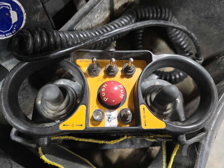 2019-bomag-bmp8500-image-18
