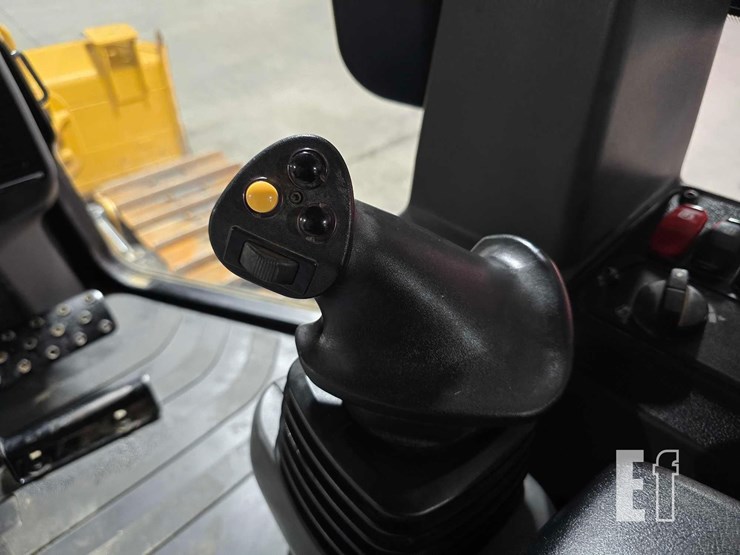 2022-caterpillar-d3-image-21